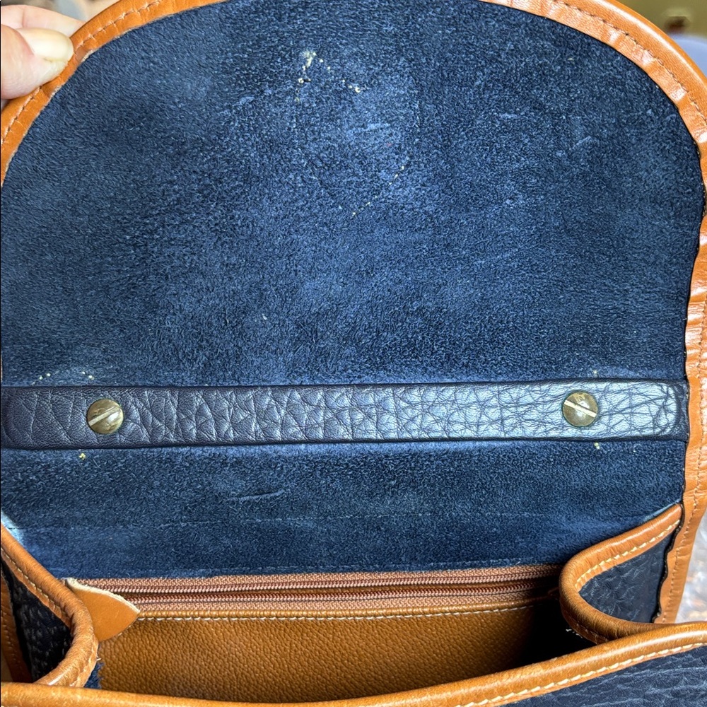Dooney & Bourke Black With Tan Trim Vintage Bag - Picture 15 of 16